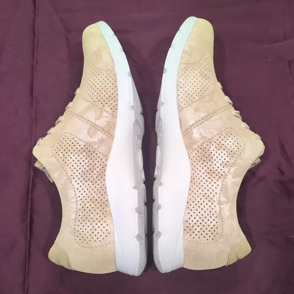 Dansko Alissa Gold Print Leather Sneakers Women's size 42 Euro (11.5-12 US)